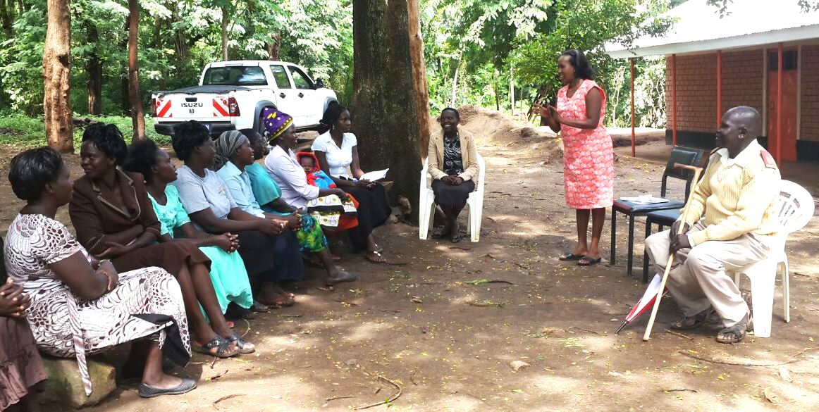 Dr.-Maureen-Cheserek-Nutritionist-from-Egerton-University-addresses-mothers-in-Elgeyo-Marakwet-during-the-formative-research-FGD