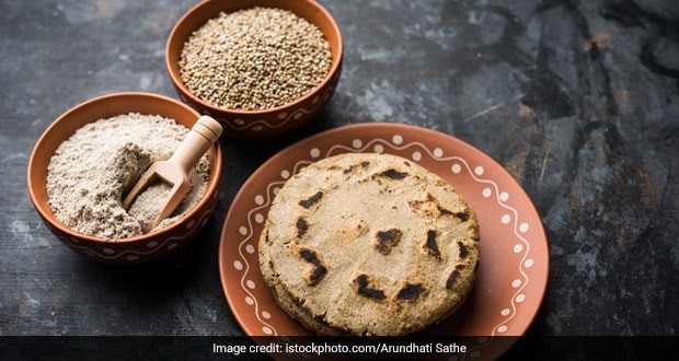 Celeb Nutritionist Rujuta Diwekar Swears By Bhakri/Rotla – Here’s Why | Tips To Knead The Dough Effortlessly